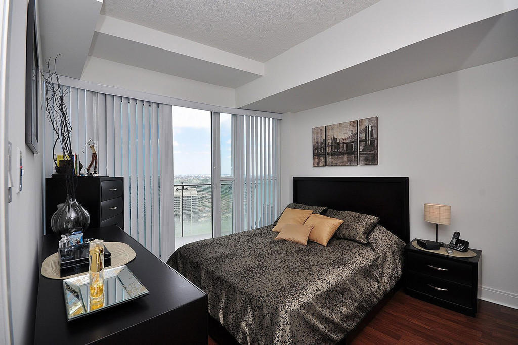 Napa Furnished Rental Apartments Square One มิสซิสซอกา ห้อง รูปภาพ