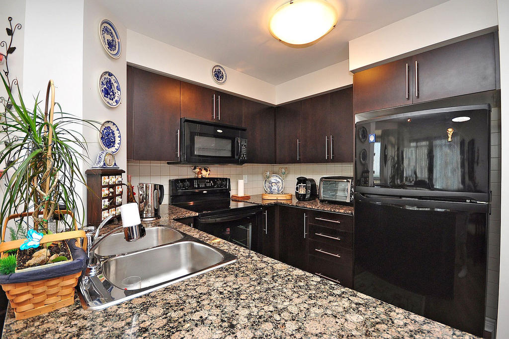Napa Furnished Rental Apartments Square One มิสซิสซอกา ห้อง รูปภาพ
