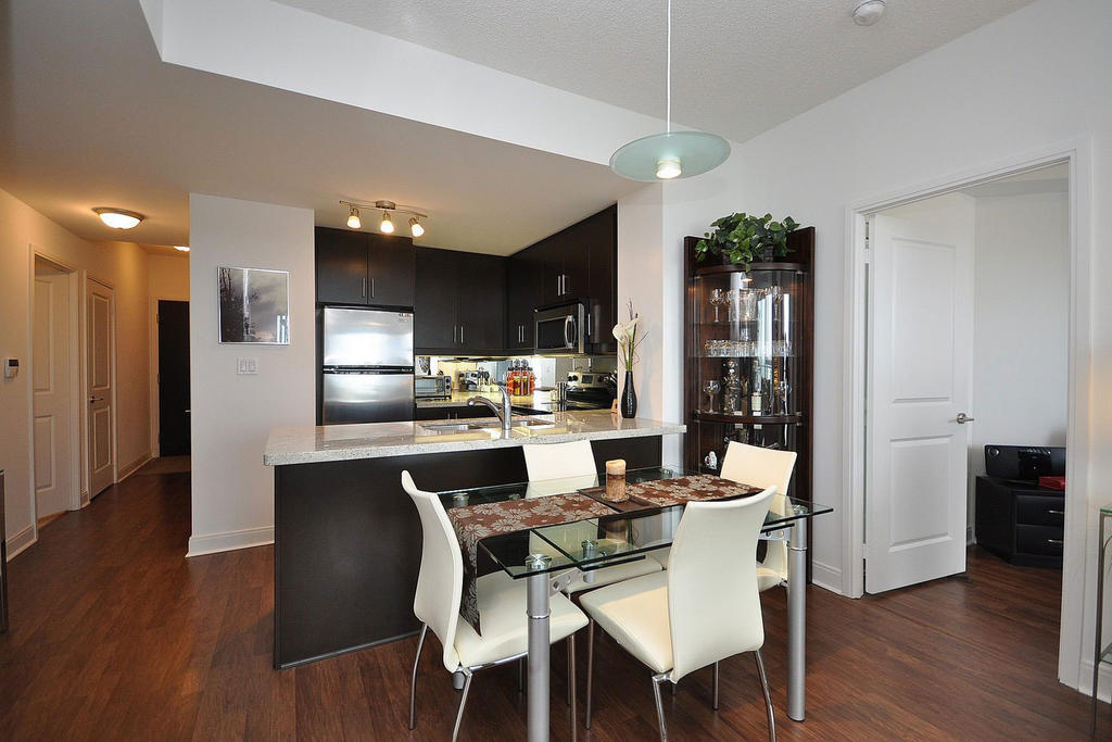 Napa Furnished Rental Apartments Square One มิสซิสซอกา ห้อง รูปภาพ